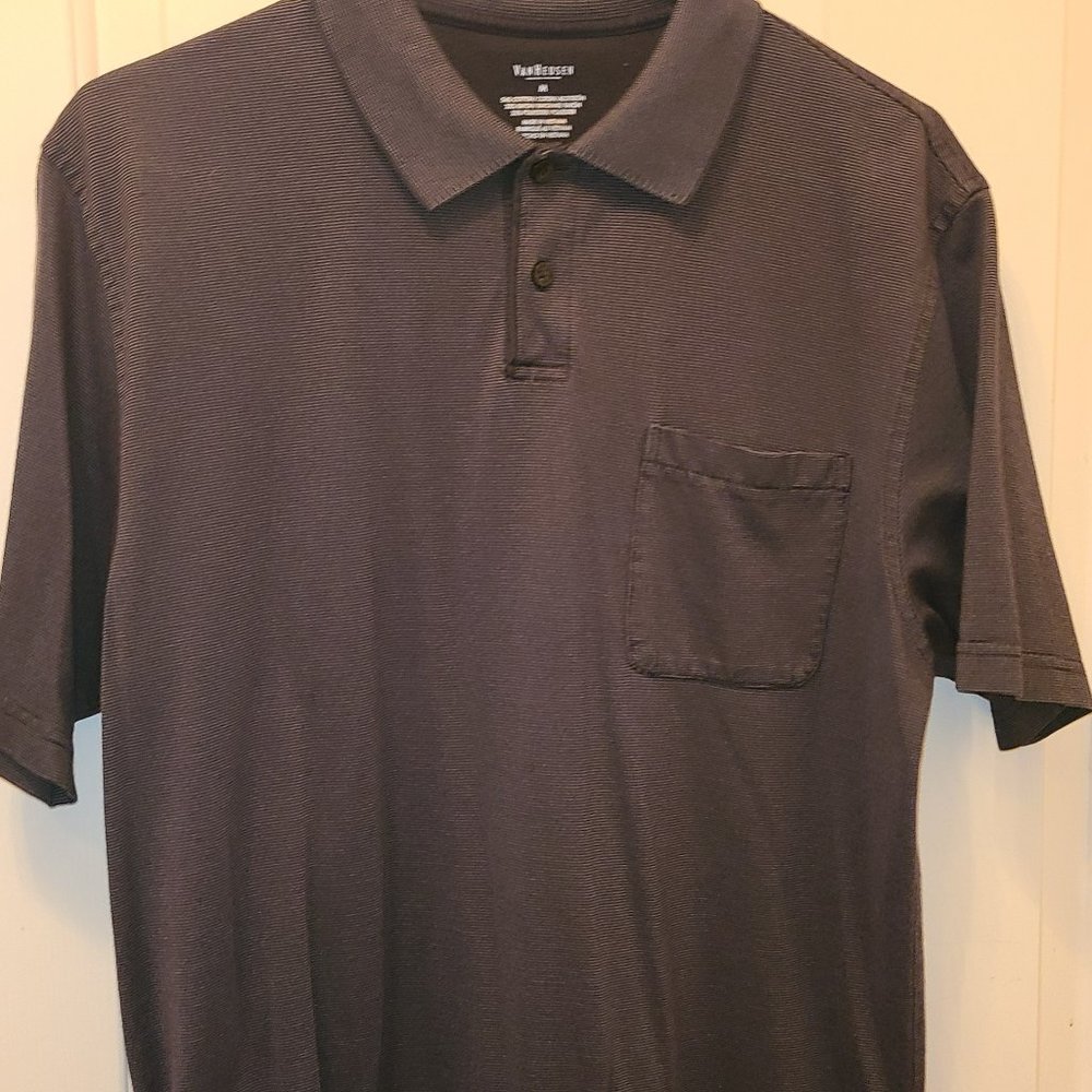 MEN'S VAN HEUSEN GRAY COLLARED SHIRT WITH POCKET SIZE MEDIUM